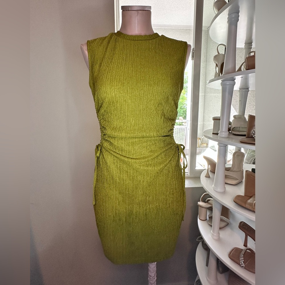 Amazon textured keyhole dress